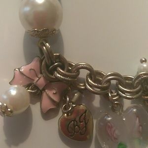 Betsy Johnson stretch bracelet